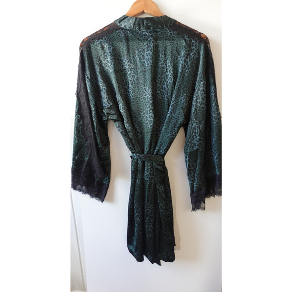 Victoria's Secret Robe Womens XS S Green Leopard Print Lace Satin Kimono Belted - Picture 2 of 10